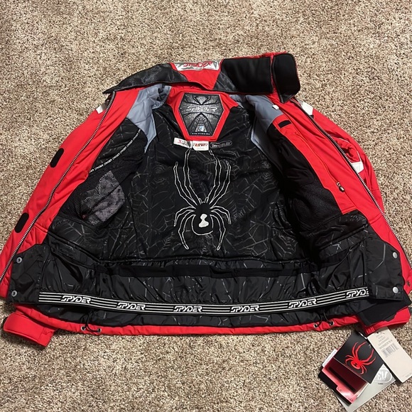 NWT Spyder Ski/snowboard jacket - Picture 5 of 9